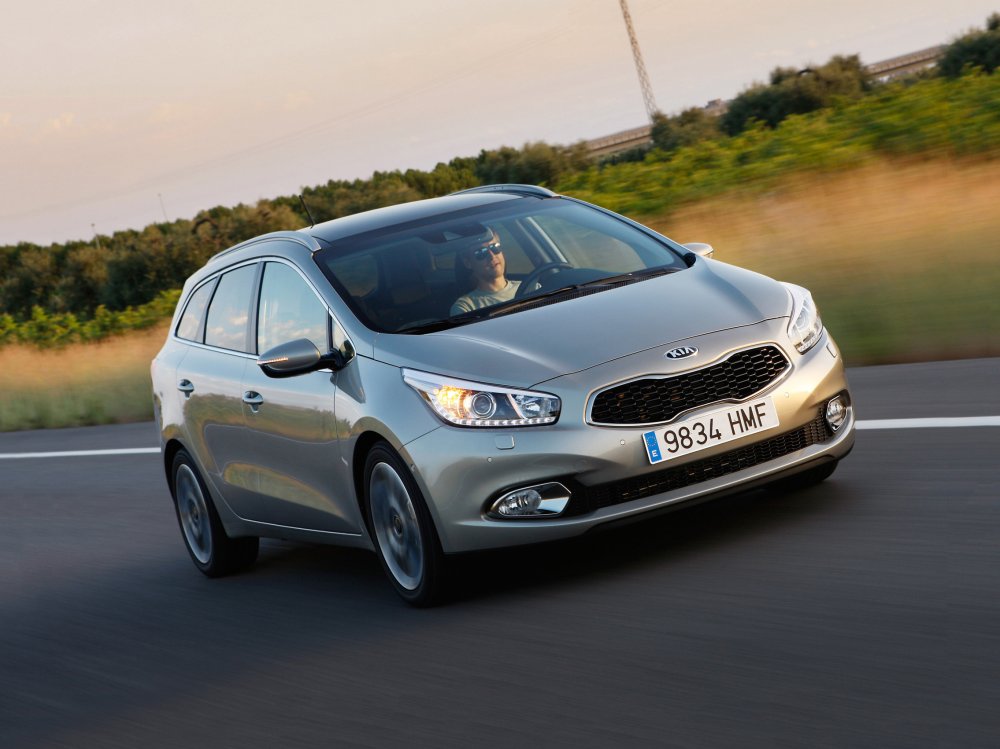 Скудный ассортимент, правый руль и 8-клапанные моторы: выбираем универсал С-класса до миллиона - «Hyundai»