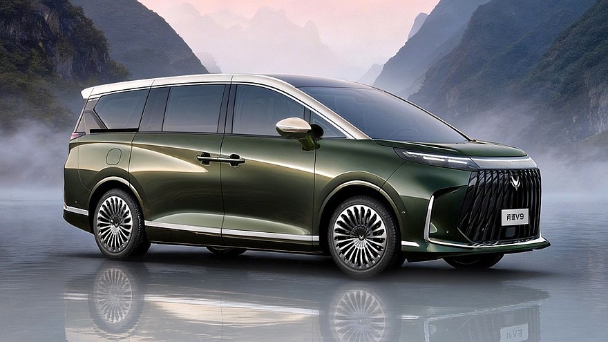 BAIC тоже идёт в премиум: к премьере готовится роскошный минивэн Arcfox Wendao V9 - «BAIC»