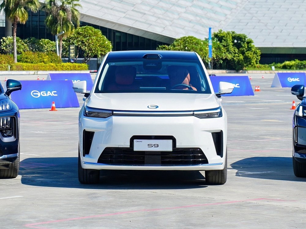 500 сил, чёрный орех и 11 слоёв: первый тест-драйв GAC S9 - «GAC»