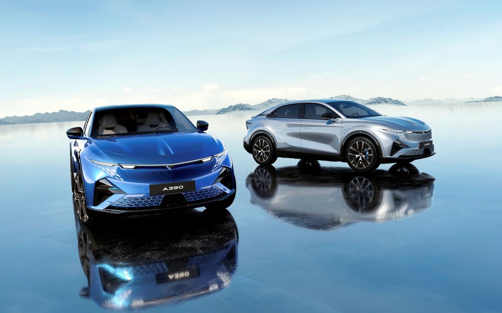 Alpine A390 готовится к старту продаж: цены ниже, чем у Porsche Macan, но всё равно дорого - «Alpine»