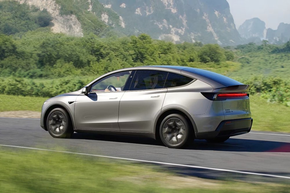 Теперь горбатый: кроссовер Tesla Model Y обрёл в Китае распухшую версию L - «Tesla»