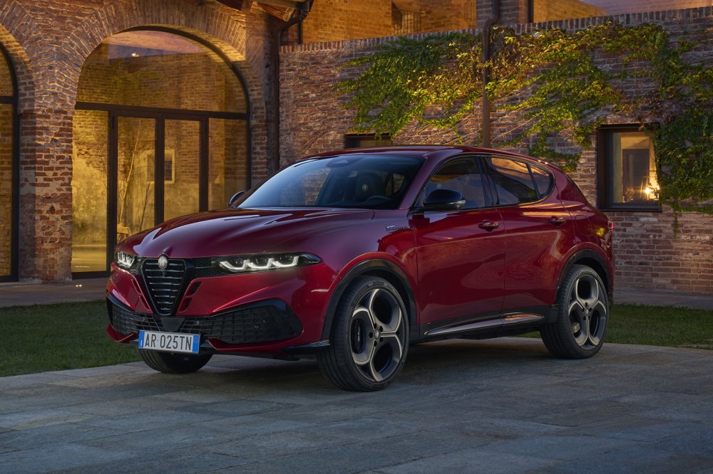 Alfa Romeo обновила кроссовер Tonale на фоне падения спроса - «Alfa Romeo»