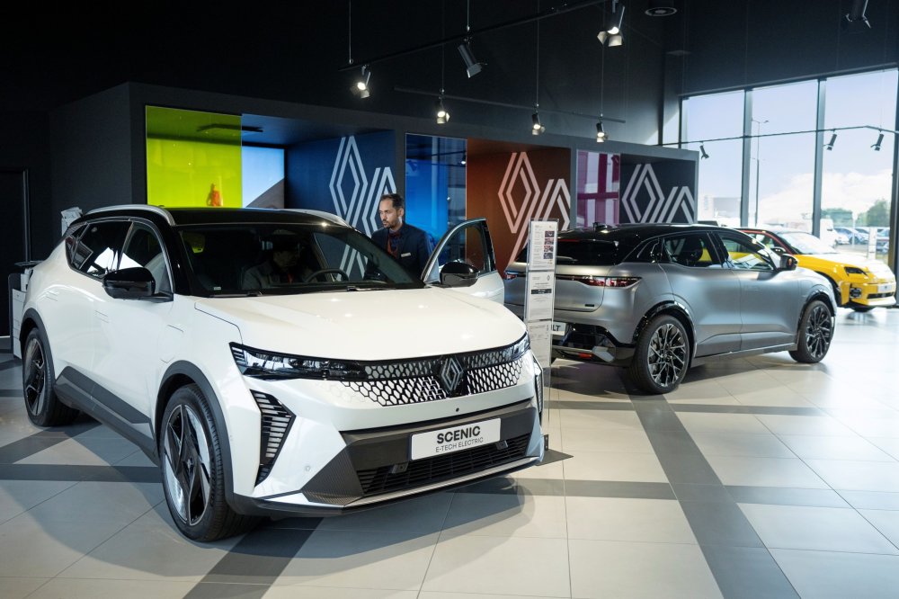 Новый план развития Renault Group: 36 новинок до 2030 года и урезание расходов везде - «Renault»