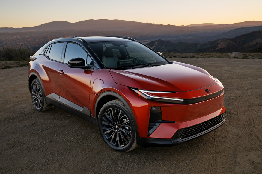 Полноприводный кроссовер Toyota C-HR: дешевле брата Subaru Uncharted в аналогичных версиях - «Subaru»