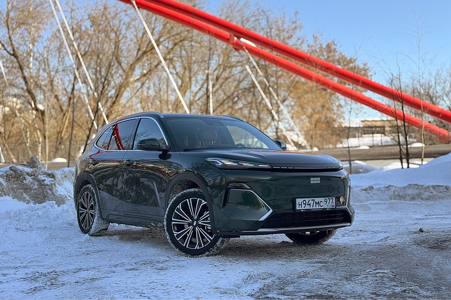 Звездолёт с компромиссами: тест-драйв Geely EX5 EM-i - «Geely»