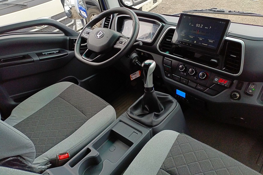 Чуть трясет, но очень радует: тест-драйв Sollers TR80 - «Грузовики и автобусы»