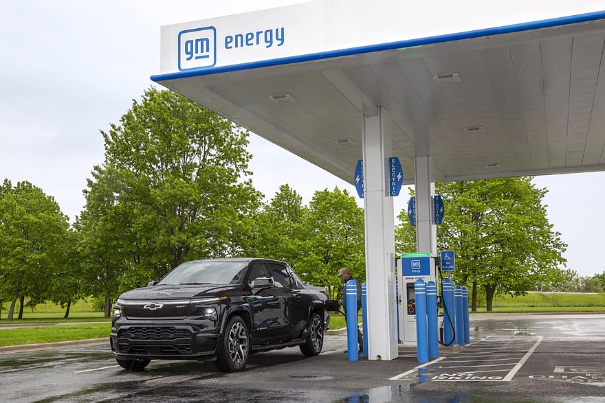 General Motors «сменил пластинку»: до электромобилей на рынок выйдут подключаемые гибриды - «GMC»