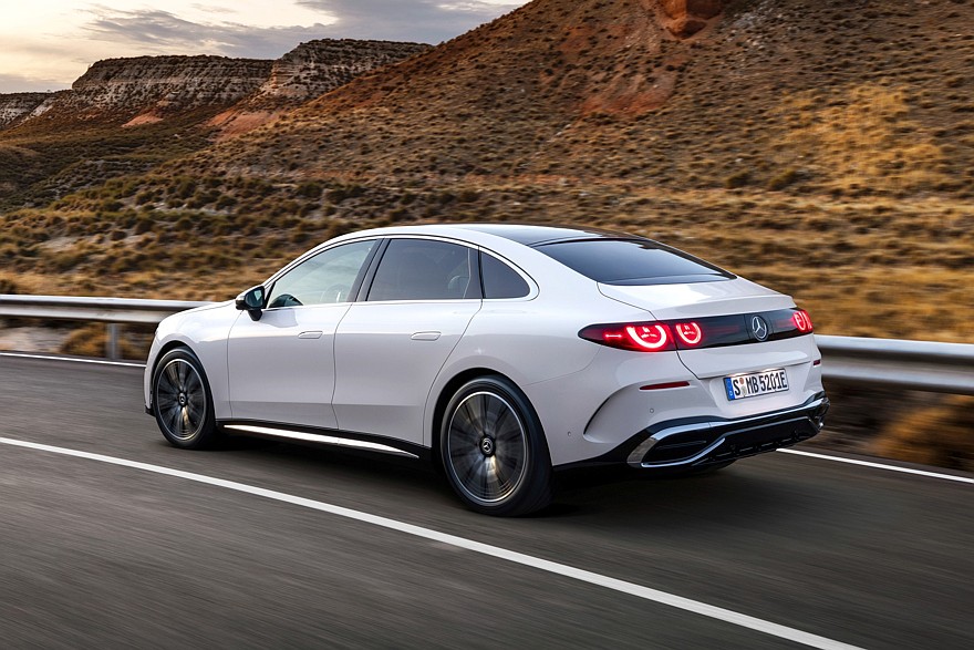 Как будто играет одна и та же пластинка: представлен Mercedes-Benz C-Class electric - «Mercedes-Benz»