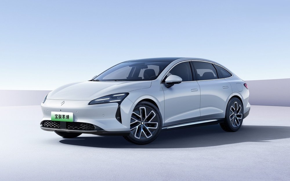 Бюджетная марка Baojun идёт в рост: анонсирован седан Xiangjing длиной более 5 м - «Baojun»