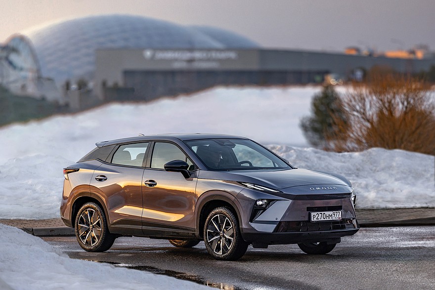 Внешность в стиле «электричек» и новый салон: тест-драйв новой Omoda C5 - «Тест-драйв»