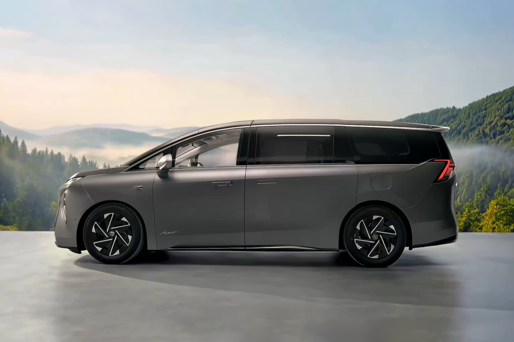 Флагманский минивэн Buick Encasa обзавёлся версией с новой «начинкой» - «Buick»