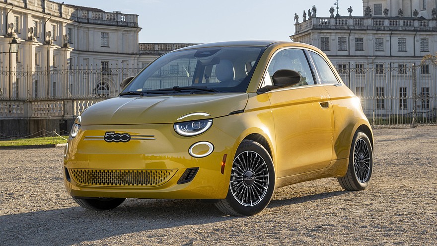 Fiat слегка освежил «кроху» 500e в США и заметно увеличил ценник - «Fiat»