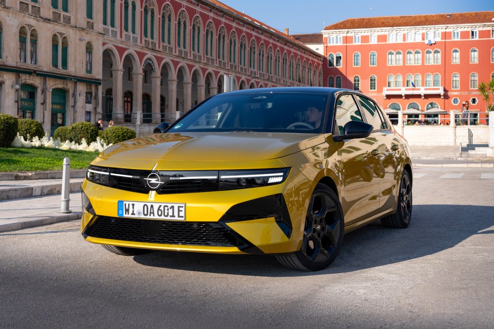Opel анонсировал новые Astra и Corsa на платформе STLA One - «Vauxhall»