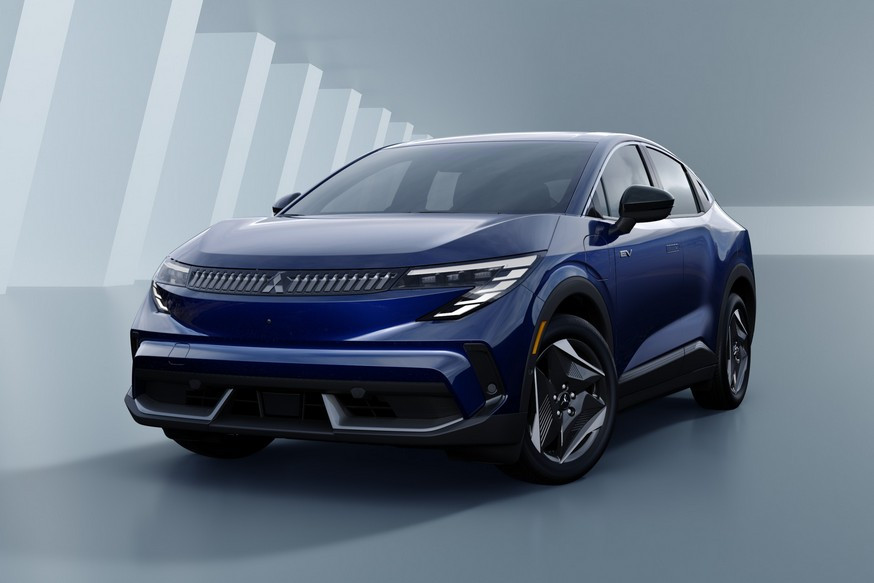 Паркетник Nissan Leaf превратился в Mitsubishi Eclipse Sportback: официальные фото - «Mitsubishi»