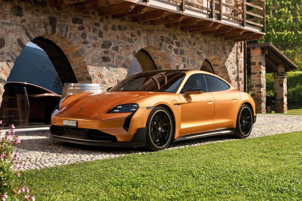Porsche занесла топор над Taycan, но просит СМИ не разводить панику - «Porsche»