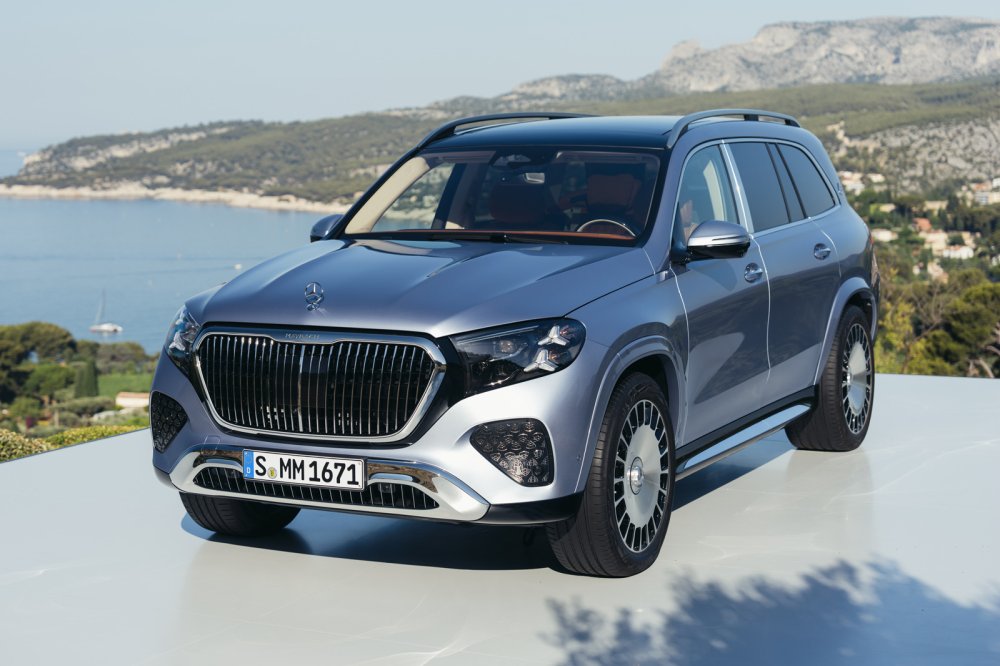 Рассекречен обновлённый флагманский кроссовер Mercedes-Maybach GLS - «Mercedes-Maybach»