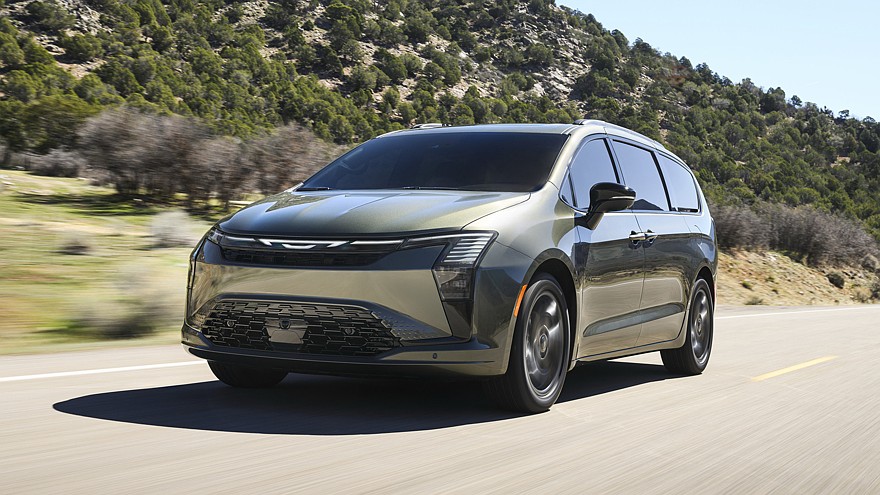 Chrysler снизил цены на недавно представленный обновлённый минивэн Pacifica - «Chrysler»