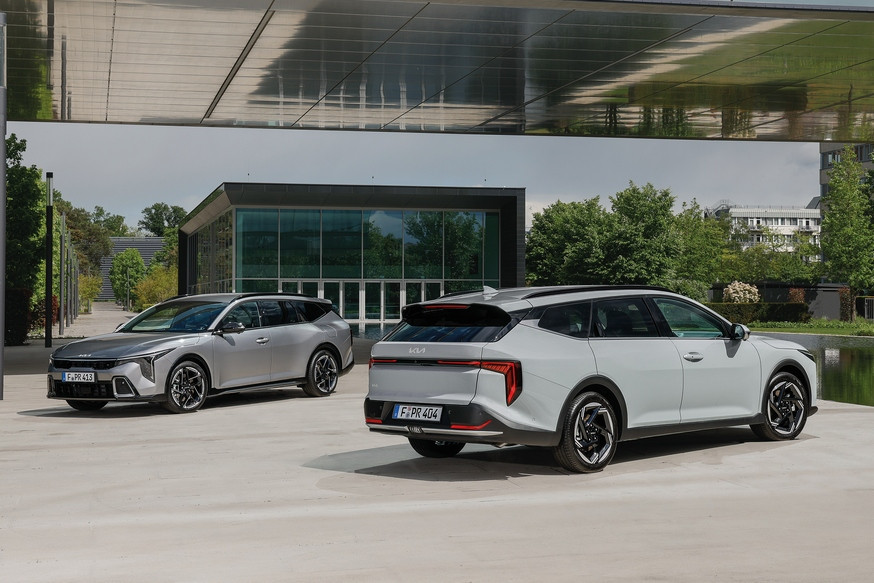 Хэтчбек и универсал Kia K4 с новой начинкой скоро стартуют в Европе - «Kia»