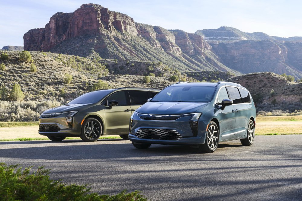 Chrysler снизил цены на недавно представленный обновлённый минивэн Pacifica - «Chrysler»