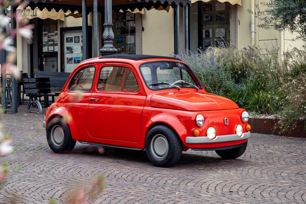 Старый Fiat 500, простоявший 25 лет в сарае, превратился в изысканный рестомод Scattante - «Тюнинг»