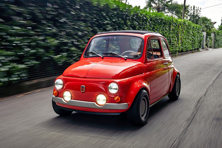 Старый Fiat 500, простоявший 25 лет в сарае, превратился в изысканный рестомод Scattante - «Тюнинг»