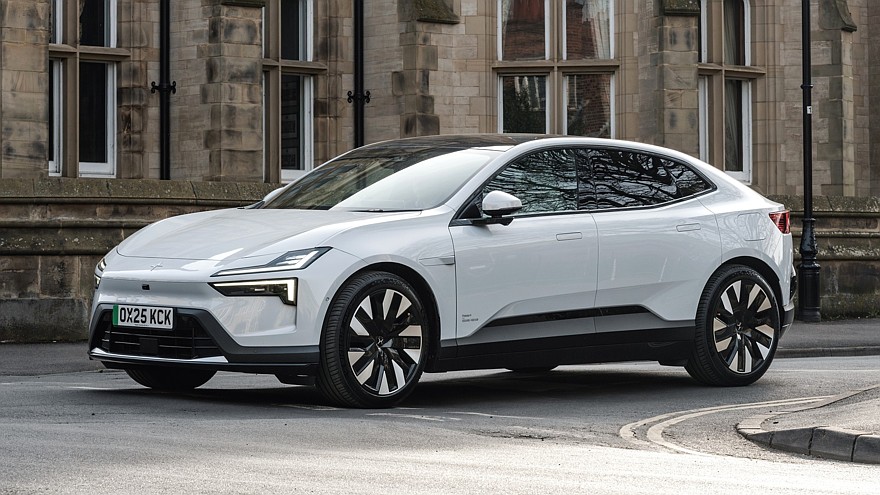 Владельцы Polestar 4 массово повреждают корму из-за отсутствия заднего стекла - «Polestar»