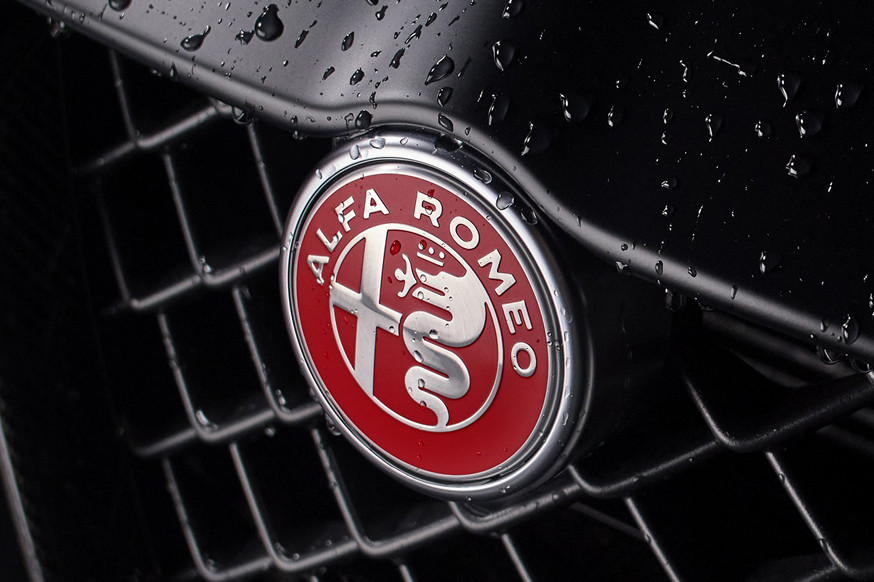 Alfa Romeo готовит к скорой презентации новый концепт с именем Cuorerosso - «Alfa Romeo»