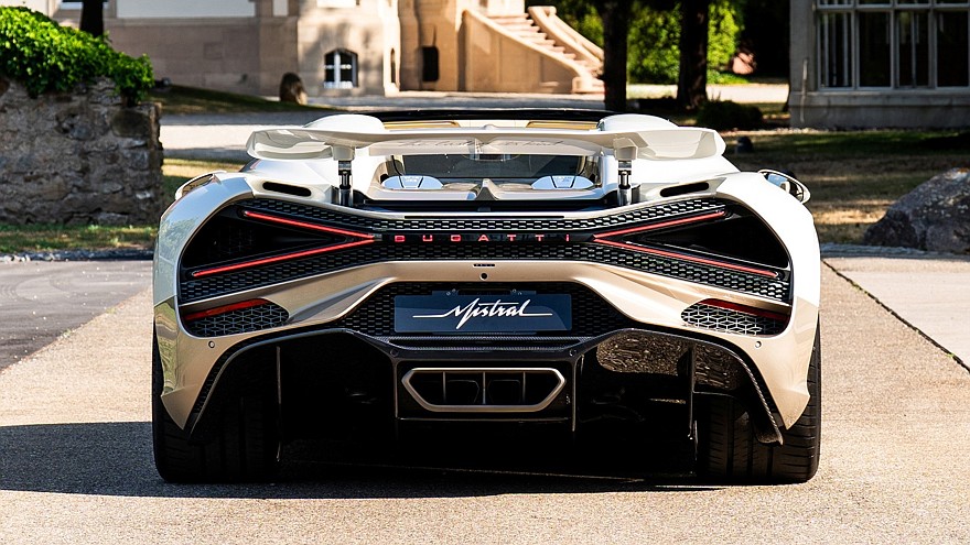 Bugatti завершила производство родстера Mistral и попрощалась с двигателем W16 - «Bugatti»