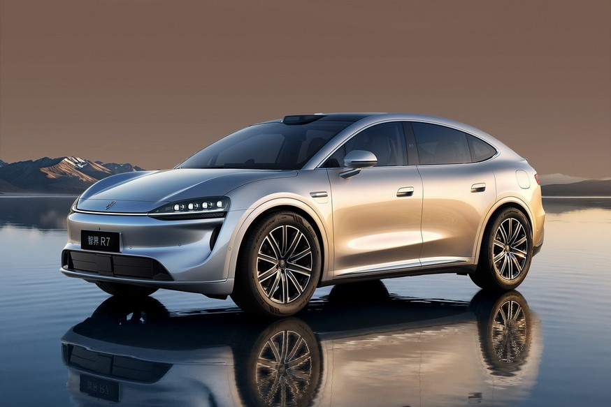 Купеобразный кроссовер Luxeed R7 от Chery и Huawei получил новый салон, скоро в продаже - «Chery»