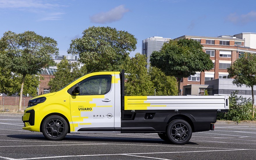 В моторную гамму Opel Vivaro Flatbed вошёл 150-сильный турбодизель - «Opel»